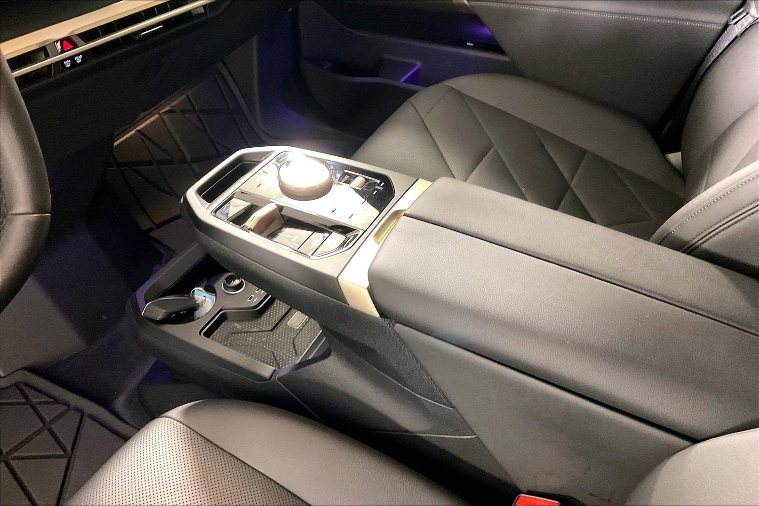 2024 BMW iX Base - Photo 14