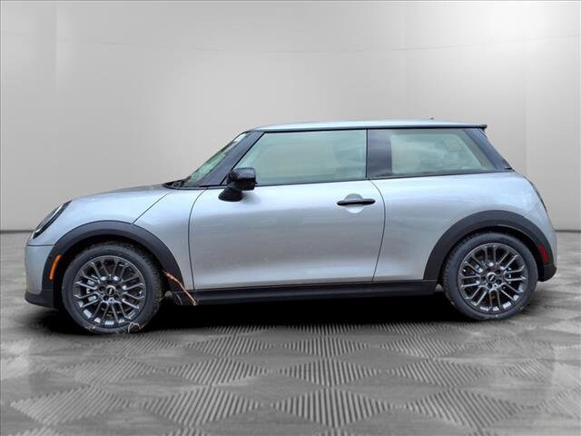 2025 Mini Cooper 2 Door Hardtop S Iconic photo 2
