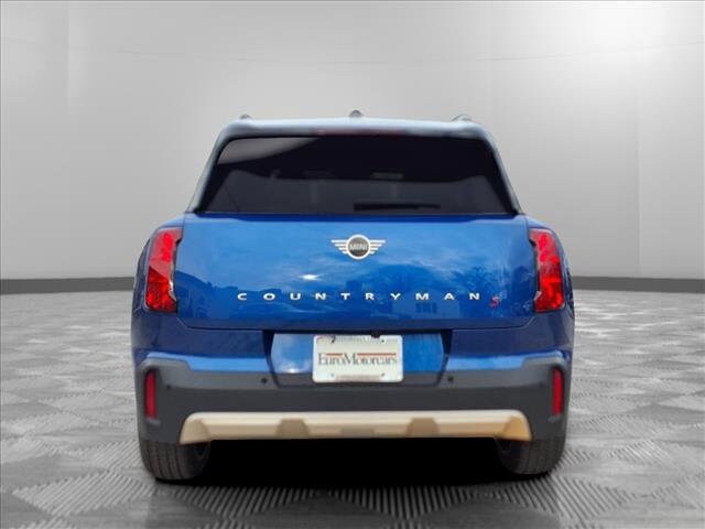2025 Mini Countryman Iconic photo 4