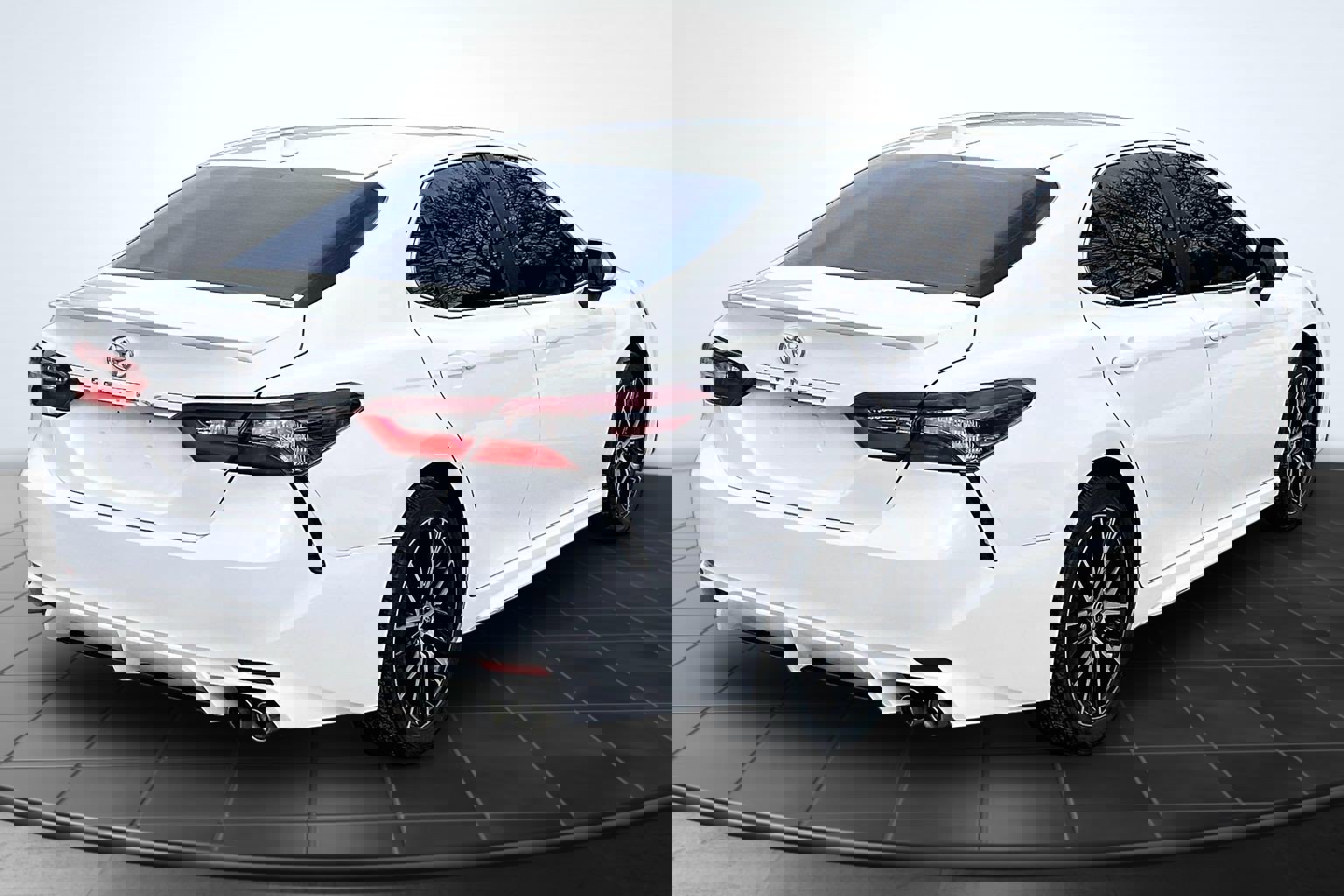 Used 2021 Toyota Camry SE with VIN 4T1G11AK0MU534515 for sale in Bala Cynwyd, PA