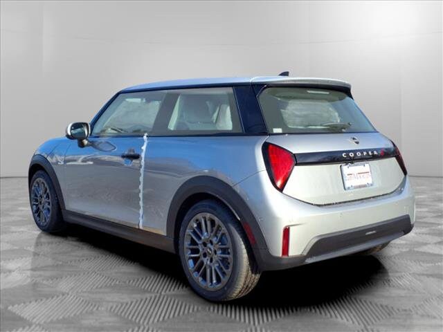 2025 Mini Cooper 2 Door Hardtop Signature photo 3