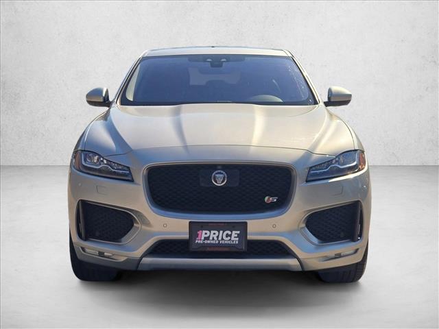 2017 Jaguar F-PACE S photo 2