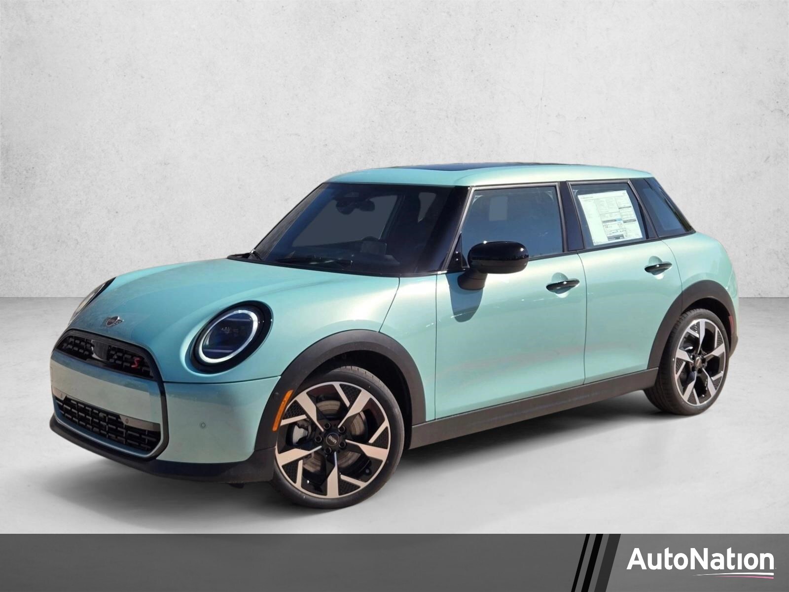 2026 MINI Hardtop Cooper S Signature's photo