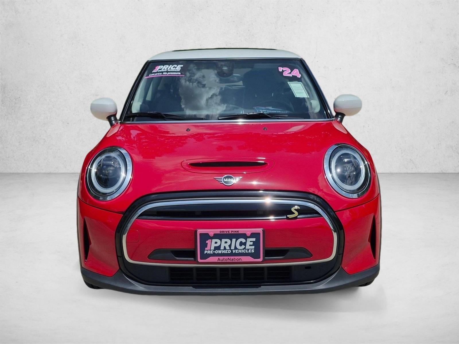 Used 2024 MINI Hardtop 2 Door SE with VIN WMW13DJ04R2V48423 for sale in Conroe, TX