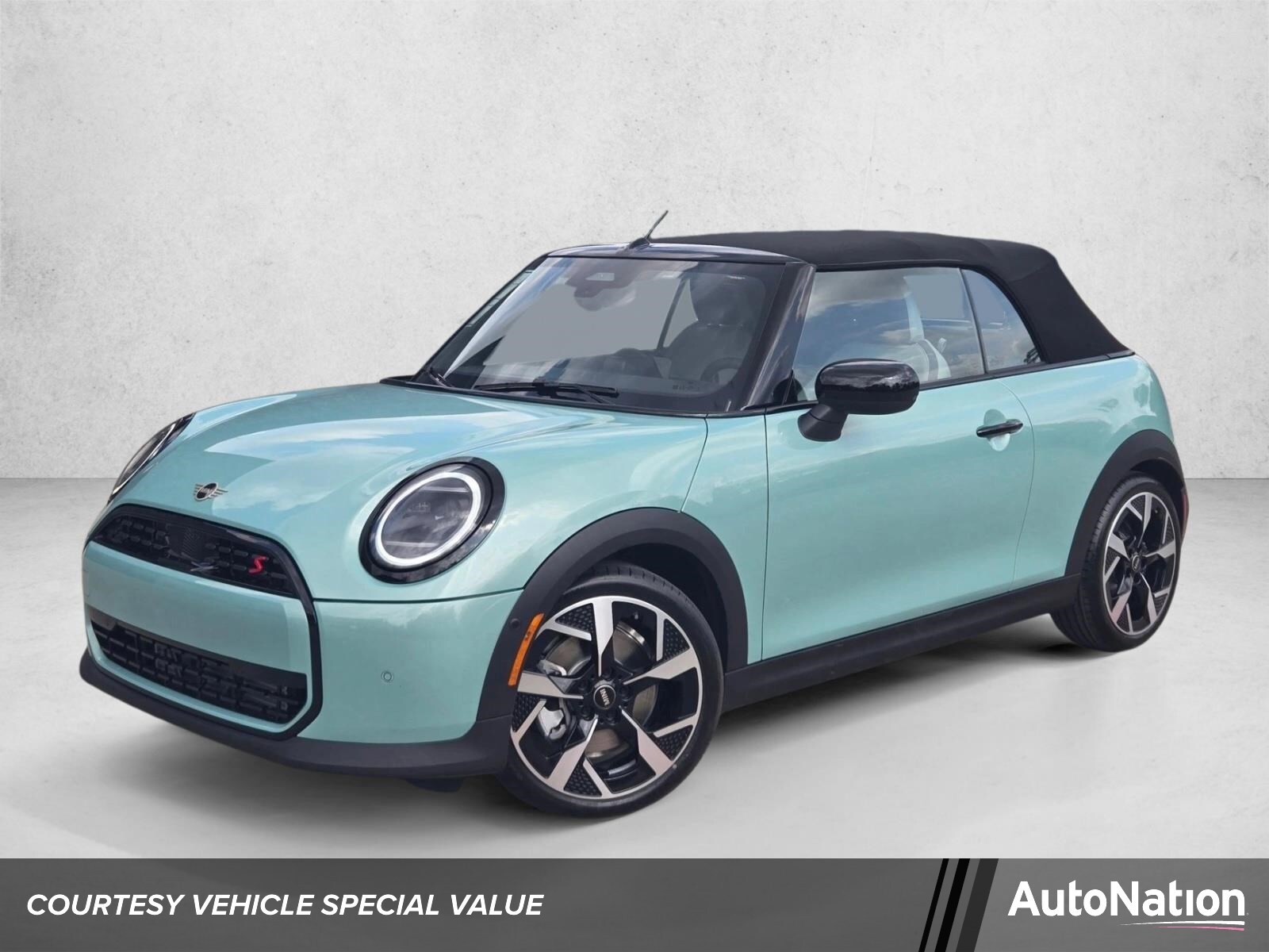 2026 MINI Convertible Cooper S Signature's photo