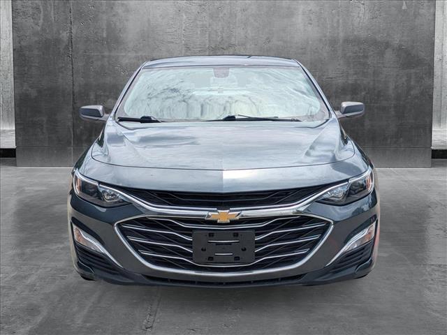 2019 Chevrolet Malibu LS photo 2