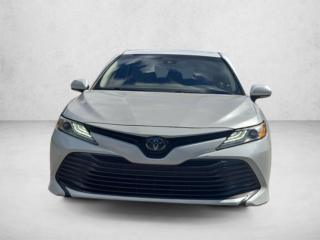 Used 2019 Toyota Camry Hybrid XLE 4dr Car