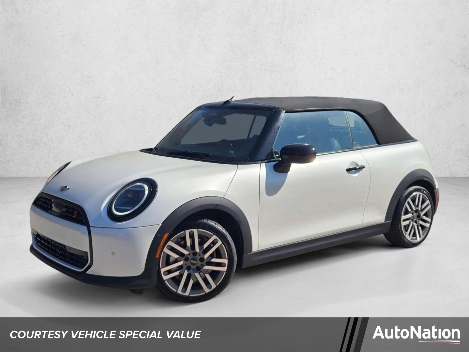 2026 MINI Convertible Cooper S Signature's photo