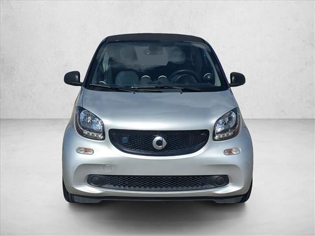 Used 2018 smart fortwo pure with VIN WMEFJ9BA3JK284281 for sale in Conroe, TX