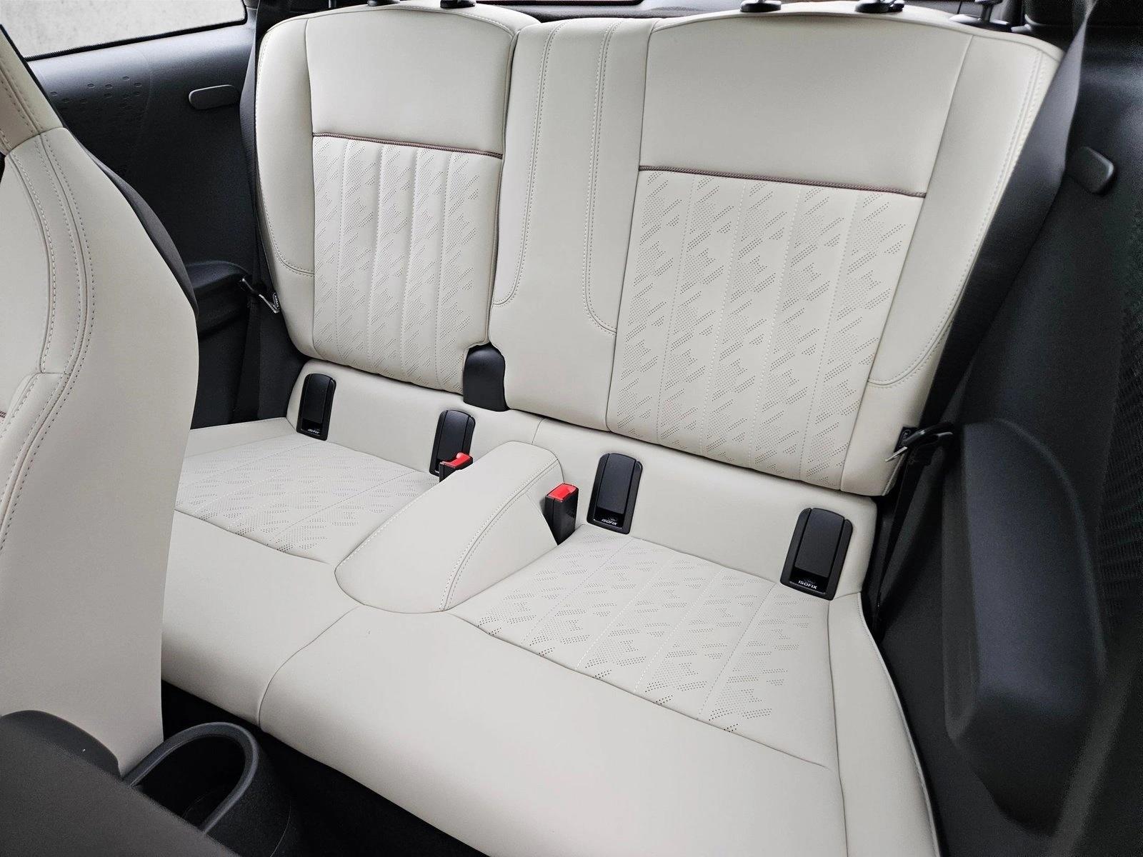 2026 MINI Hardtop 2 Door - Photo 17