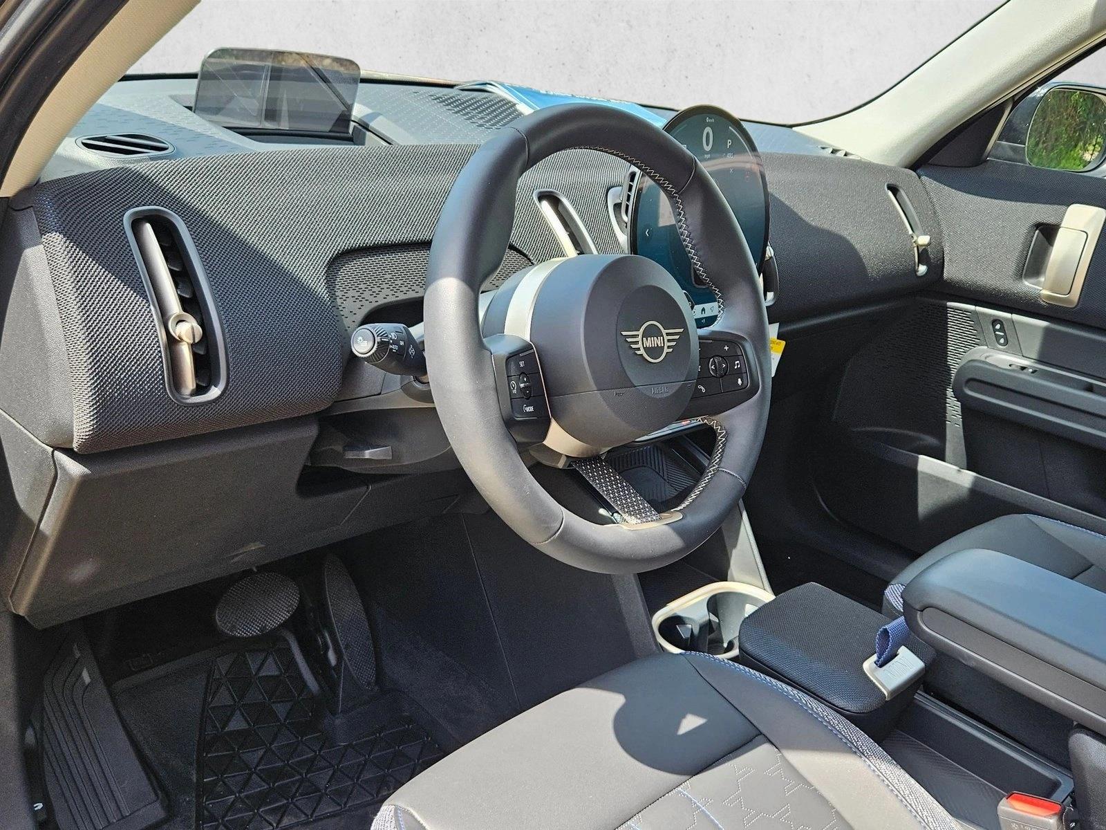 2025 MINI Countryman S - Photo 9