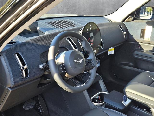 2025 Mini Countryman ALL4 Signature photo 3