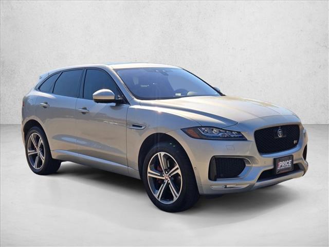 2017 Jaguar F-PACE S photo 3
