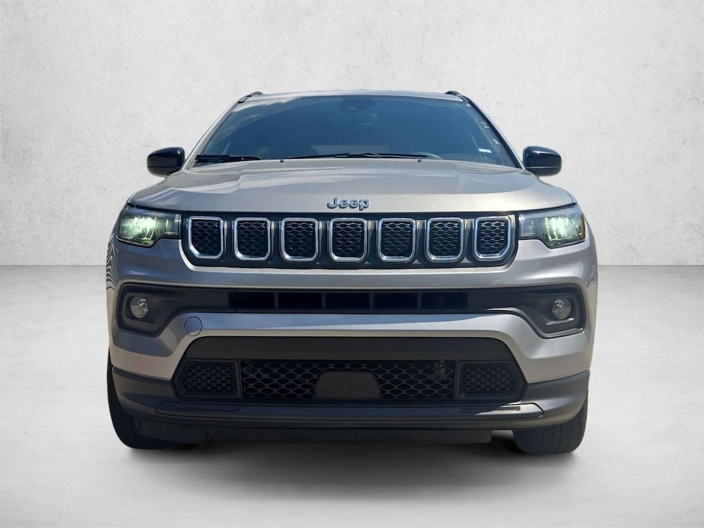 Used 2024 Jeep Compass Latitude Sport Utility