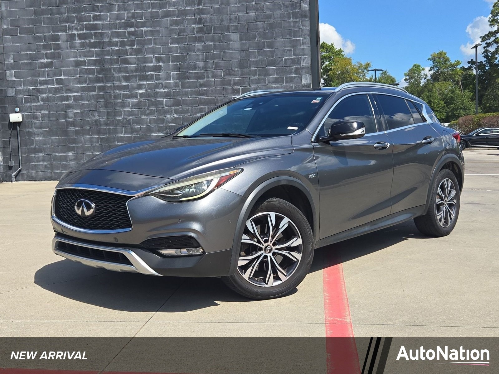 2017 INFINITI QX30