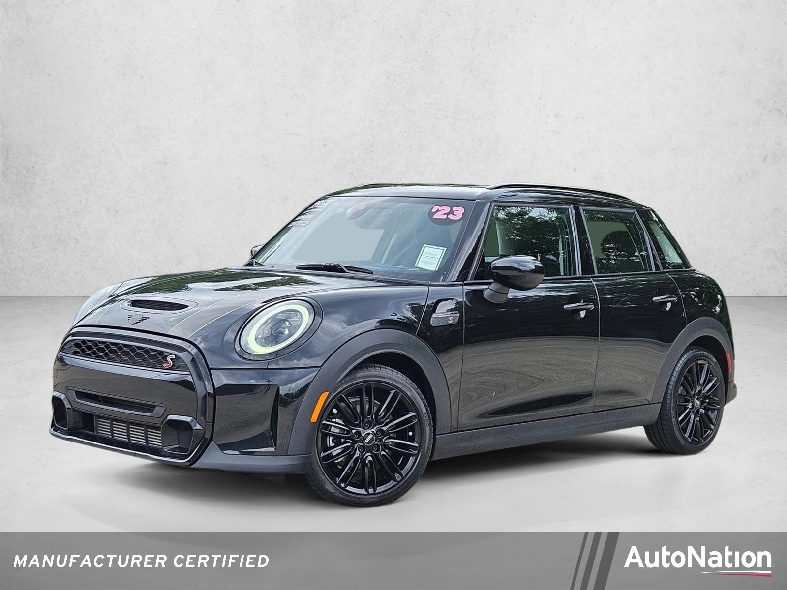 2023 MINI Hardtop Cooper S's photo