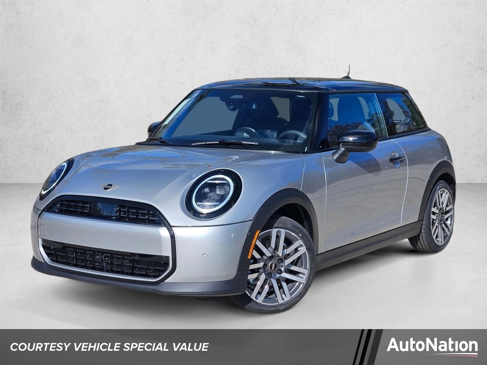 2026 MINI Hardtop's photo