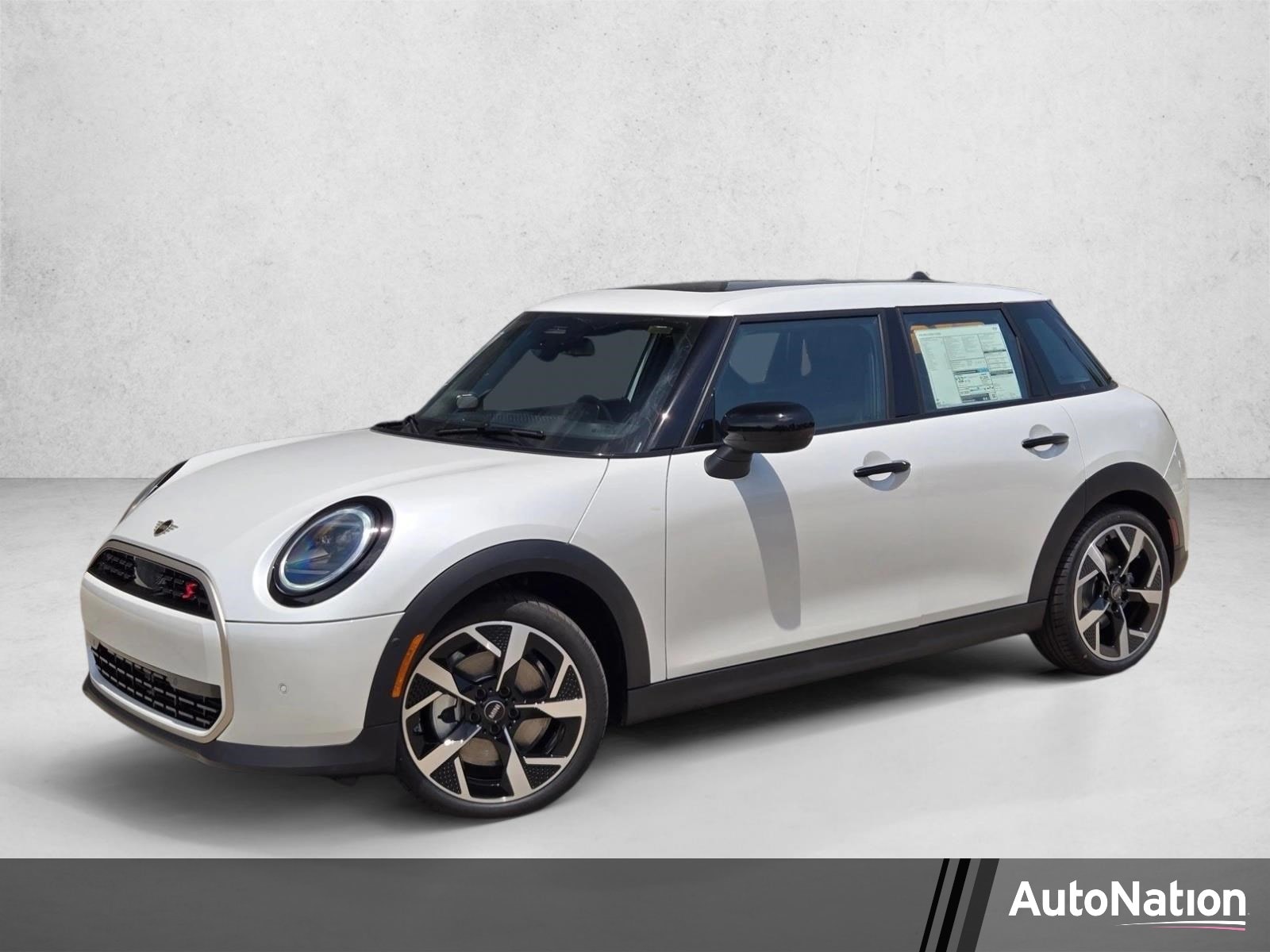 2026 MINI Hardtop Cooper S Signature's photo