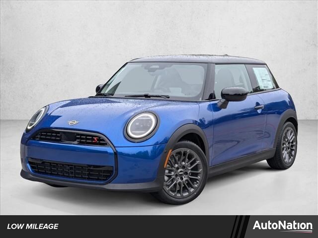 2025 MINI Hardtop 2 Door S's photo