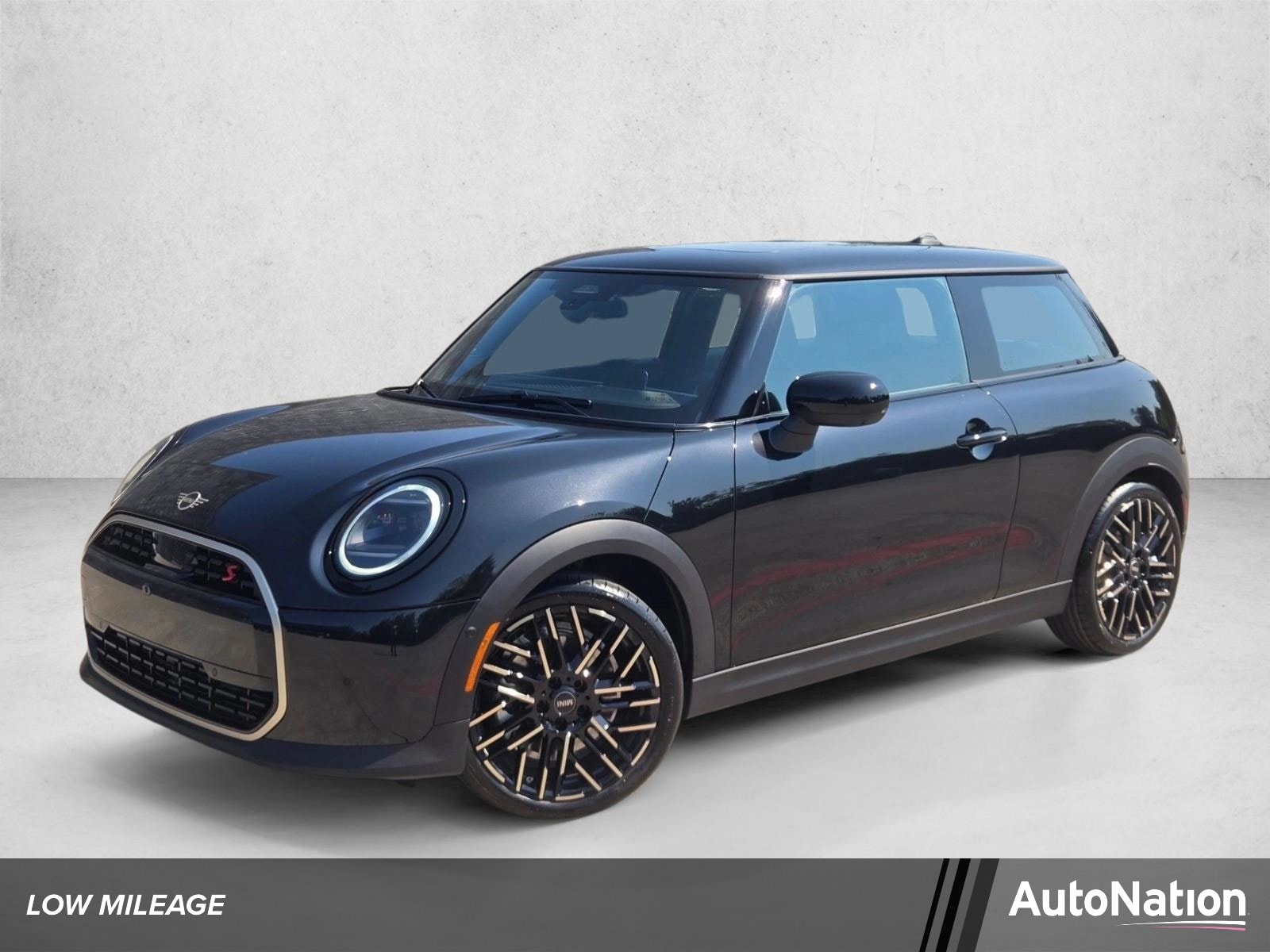 2026 MINI Hardtop Cooper S's photo