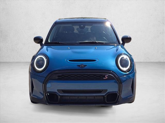 2024 Mini Cooper Hardtop S 4 Door photo 2