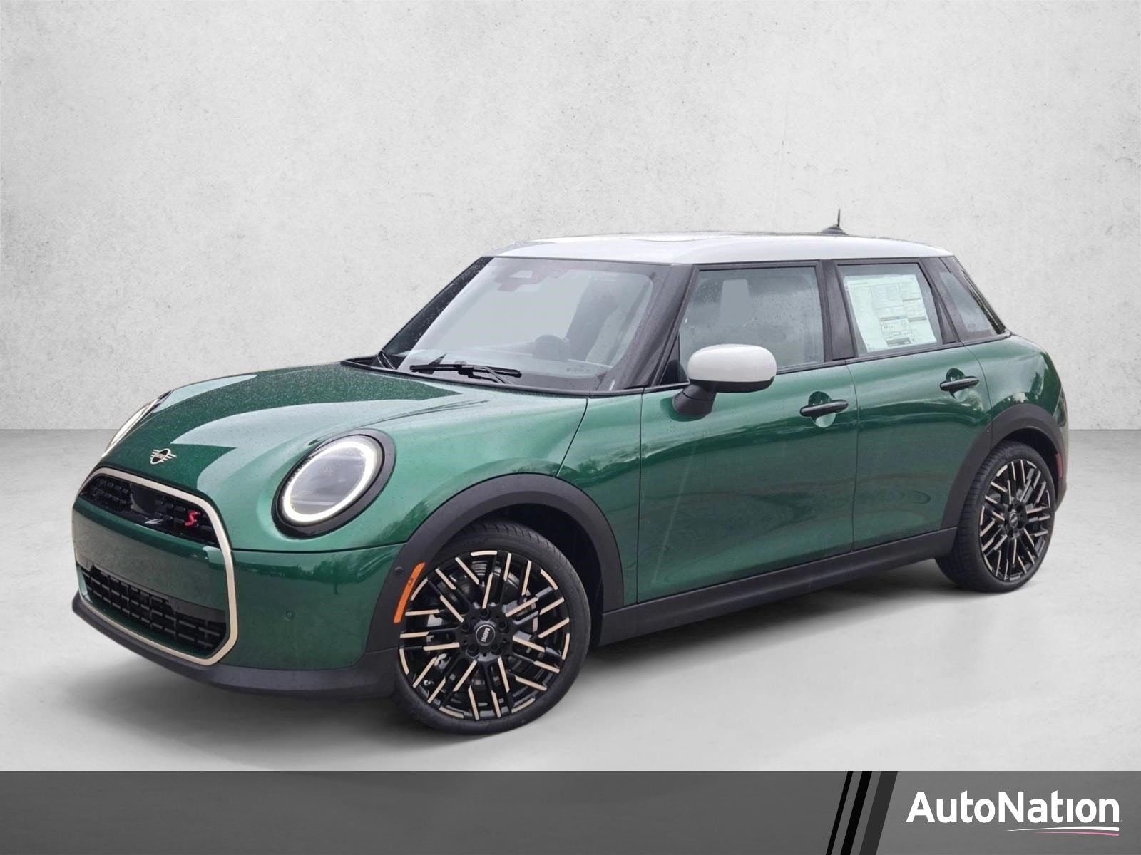2026 MINI Hardtop Cooper S Signature's photo