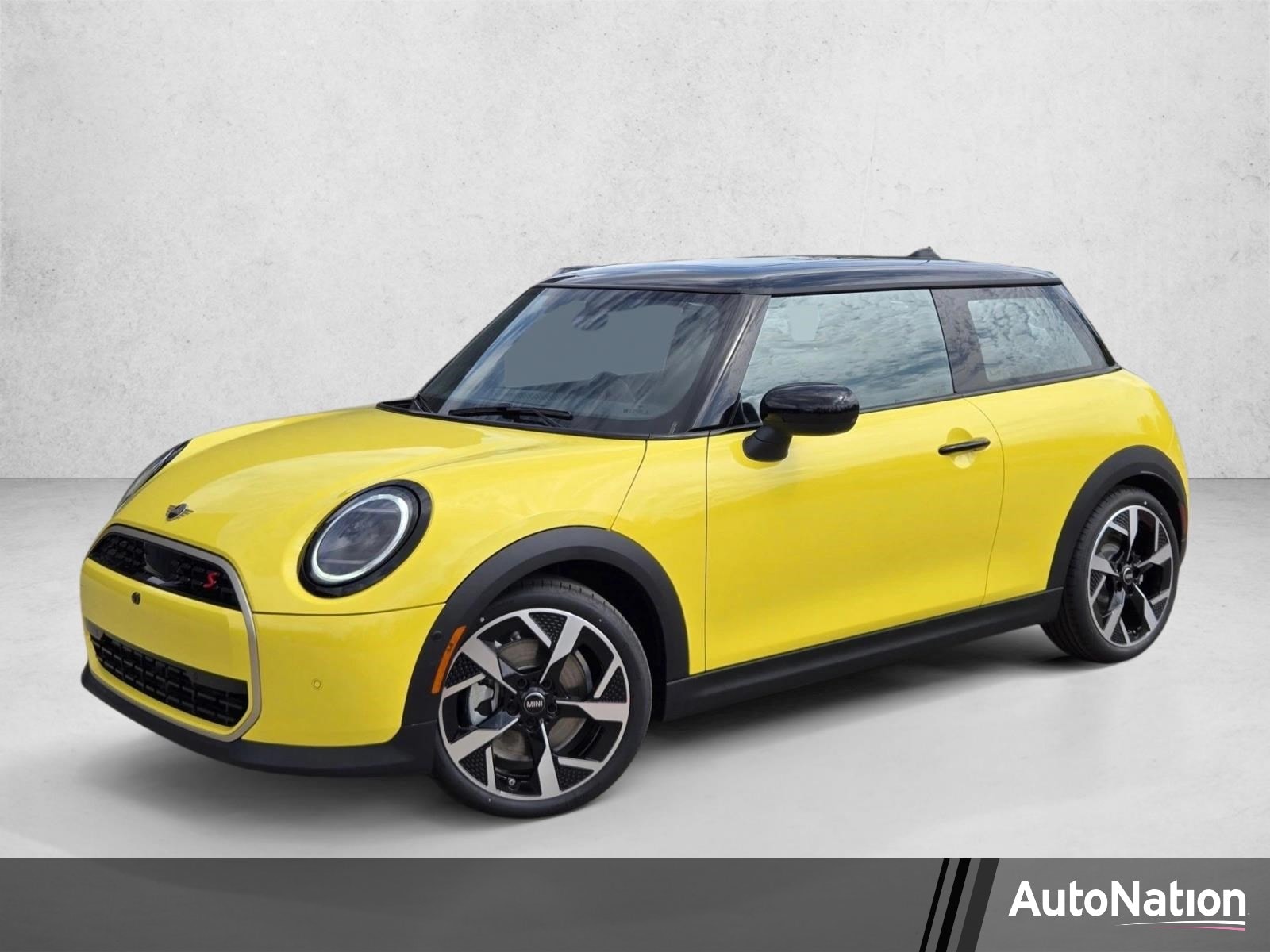 2026 MINI Hardtop Cooper S's photo