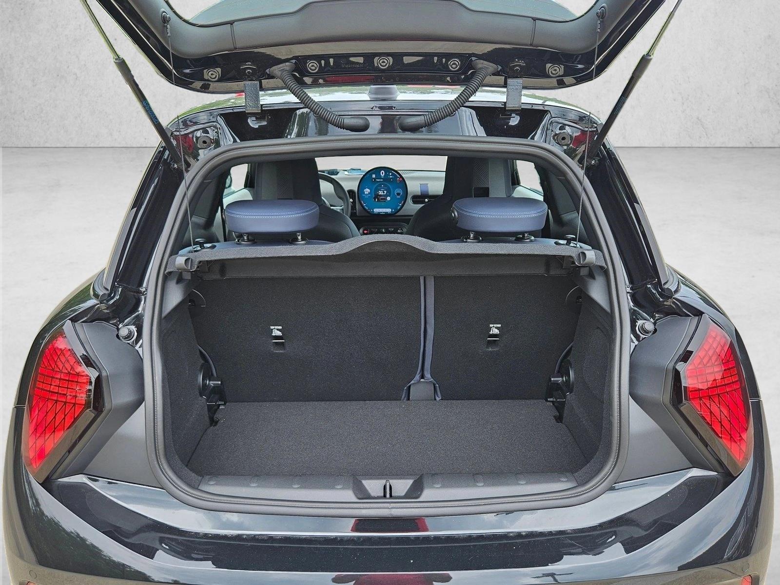 2026 MINI Hardtop 2 Door S - Photo 18