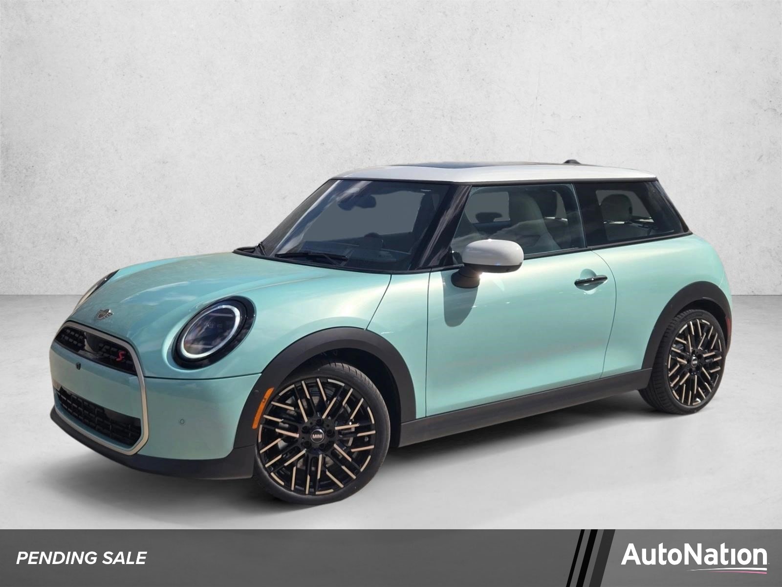2026 MINI Hardtop Cooper S's photo