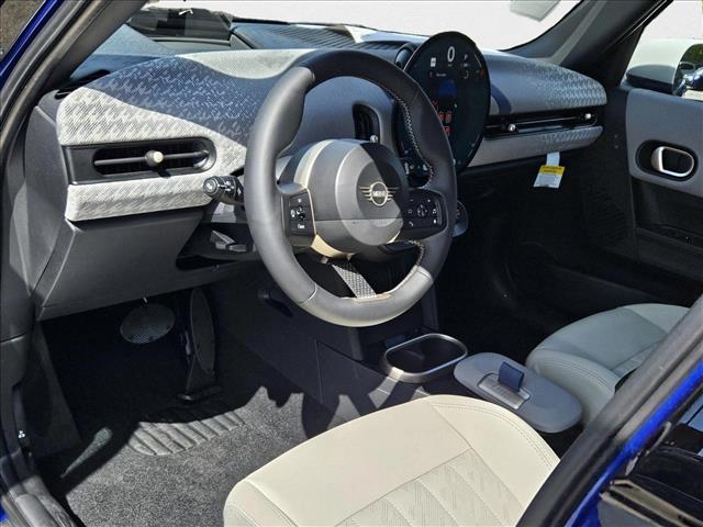 2025 Mini Cooper 4 Door Hardtop S photo 3