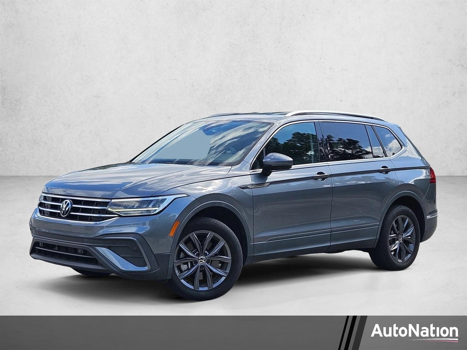 Used 2023 Volkswagen Tiguan SE