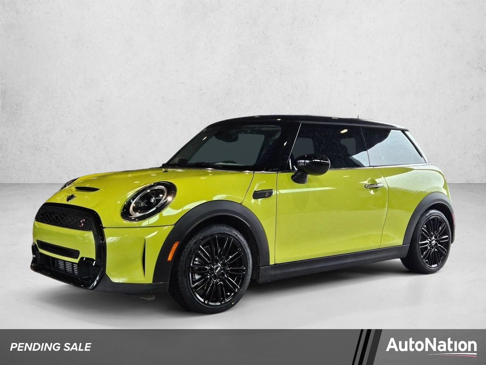 2024 MINI Hardtop Cooper S's photo