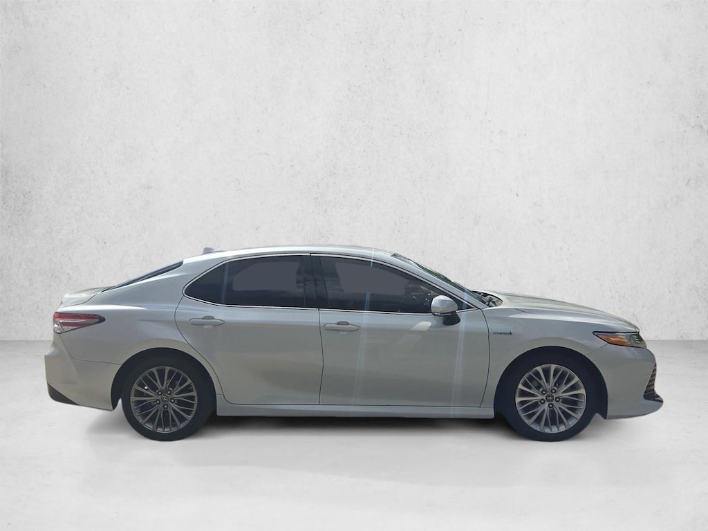 Used 2019 Toyota Camry Hybrid XLE 4dr Car