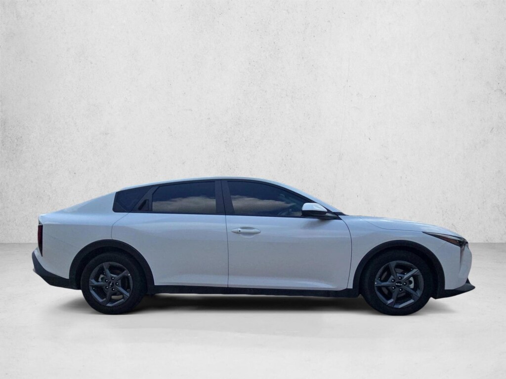 Used 2025 Kia K4 LXS 4dr Car