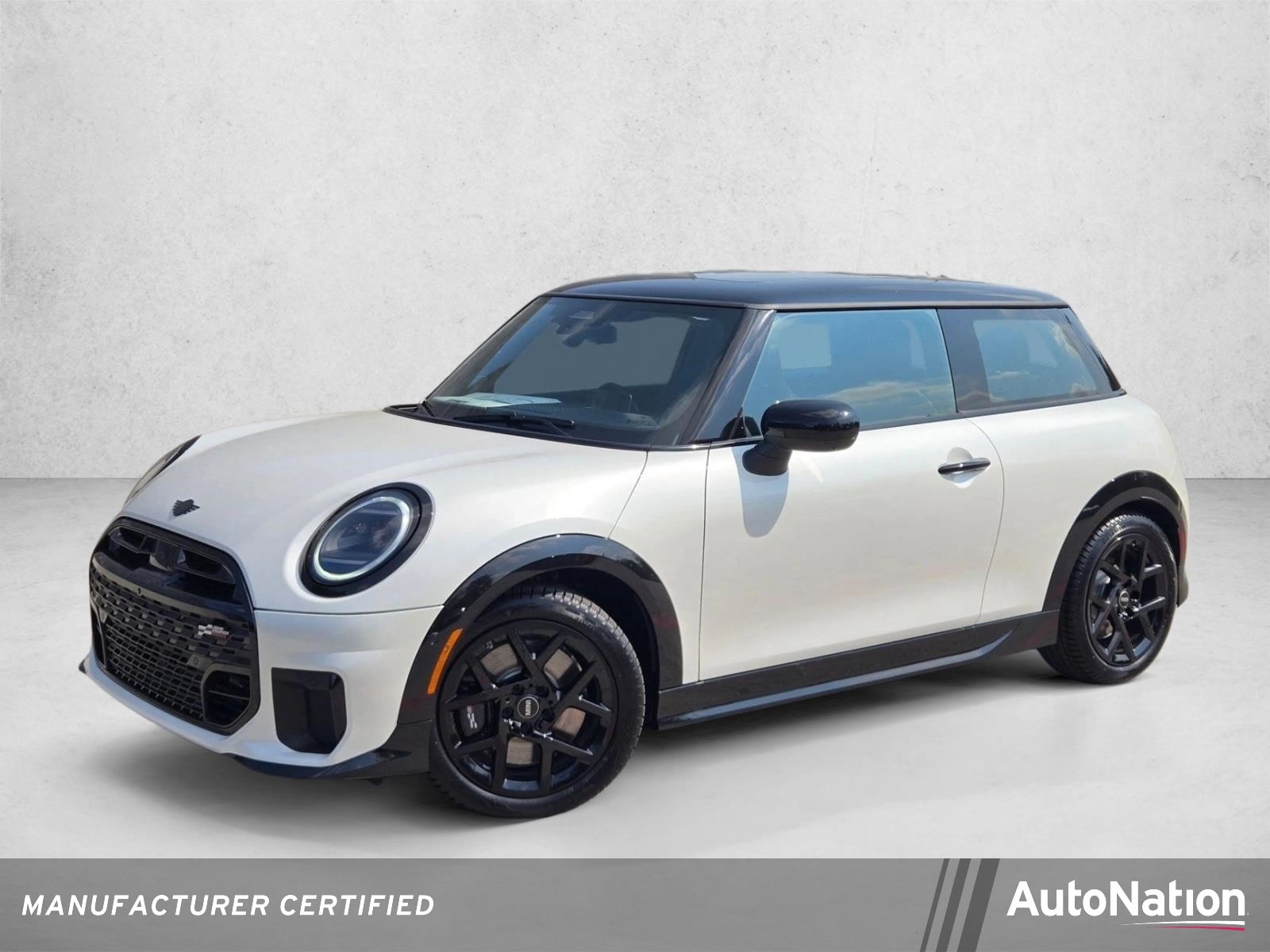 2026 MINI Hardtop Cooper S's photo