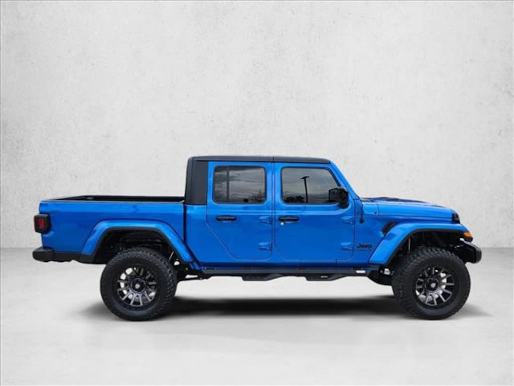 Used 2022 Jeep Gladiator Altitude Crew Cab Pickup