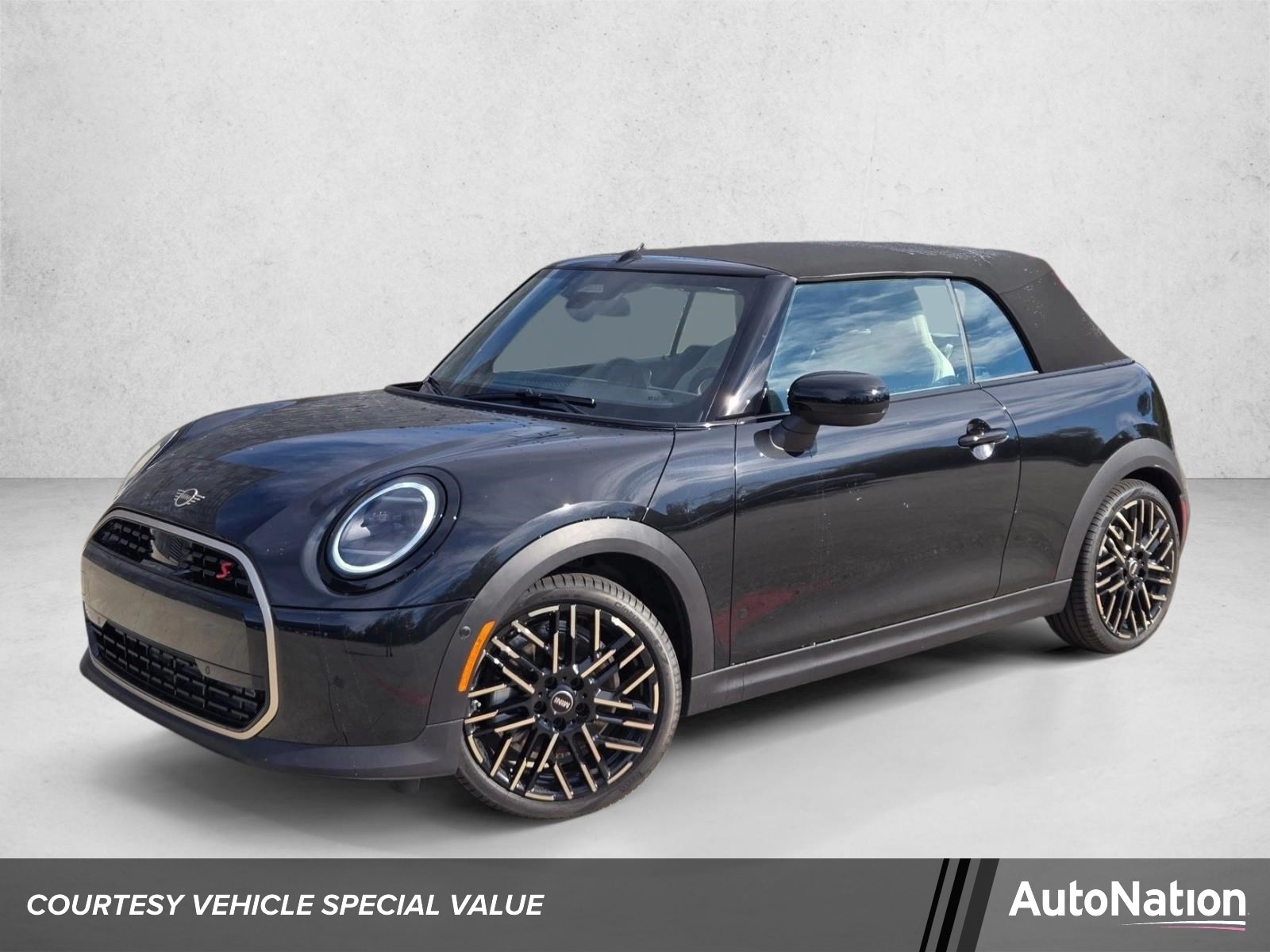 2026 MINI Convertible Cooper S Signature's photo