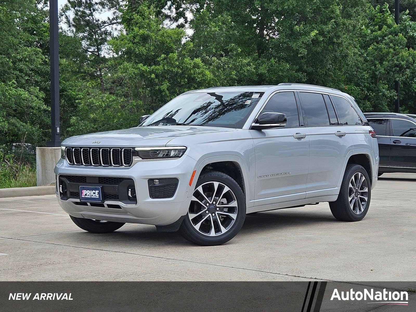 2022 Jeep Grand Cherokee Overland's photo