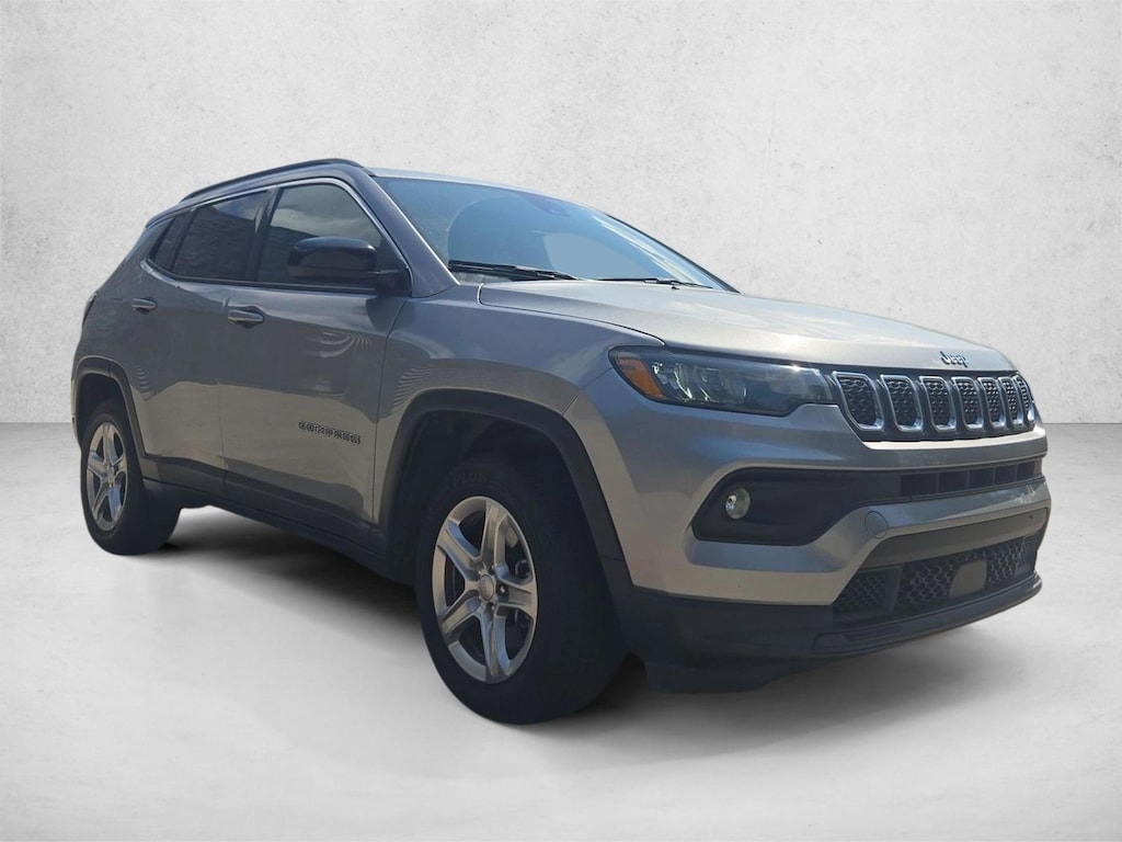 Used 2024 Jeep Compass Latitude Sport Utility