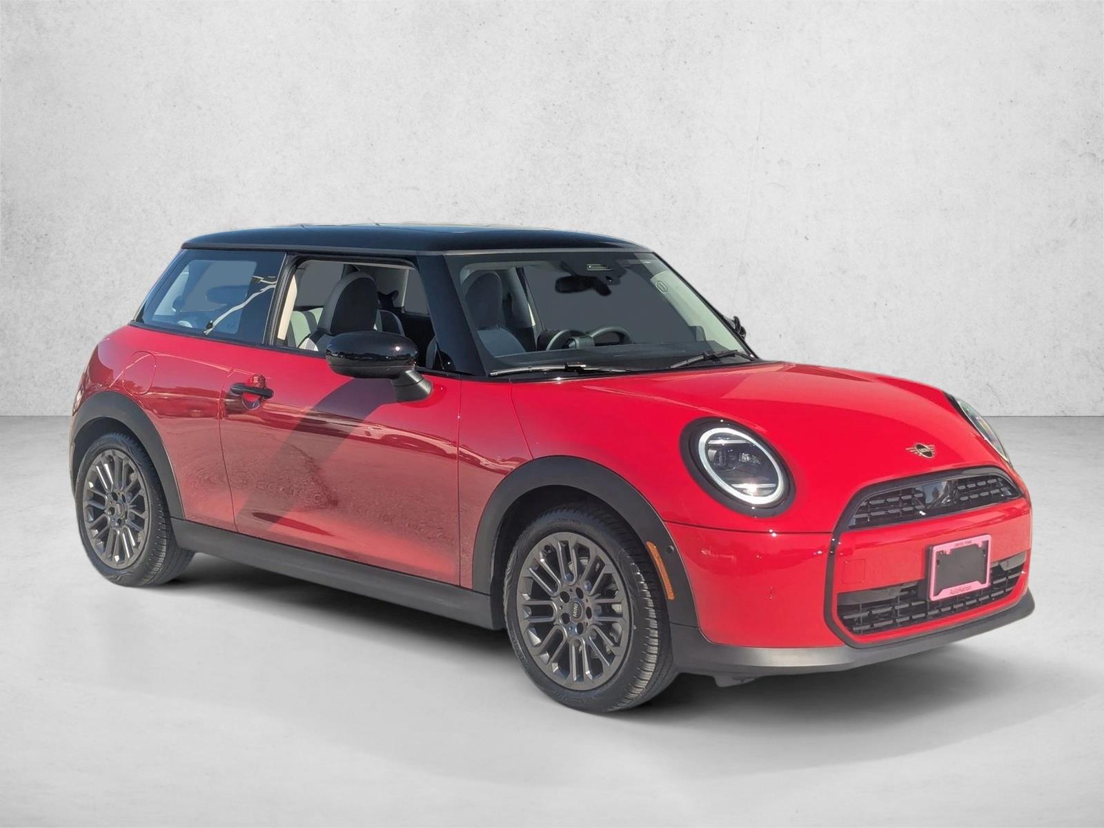 2025 Mini Cooper 2 Door Hardtop Signature photo 3