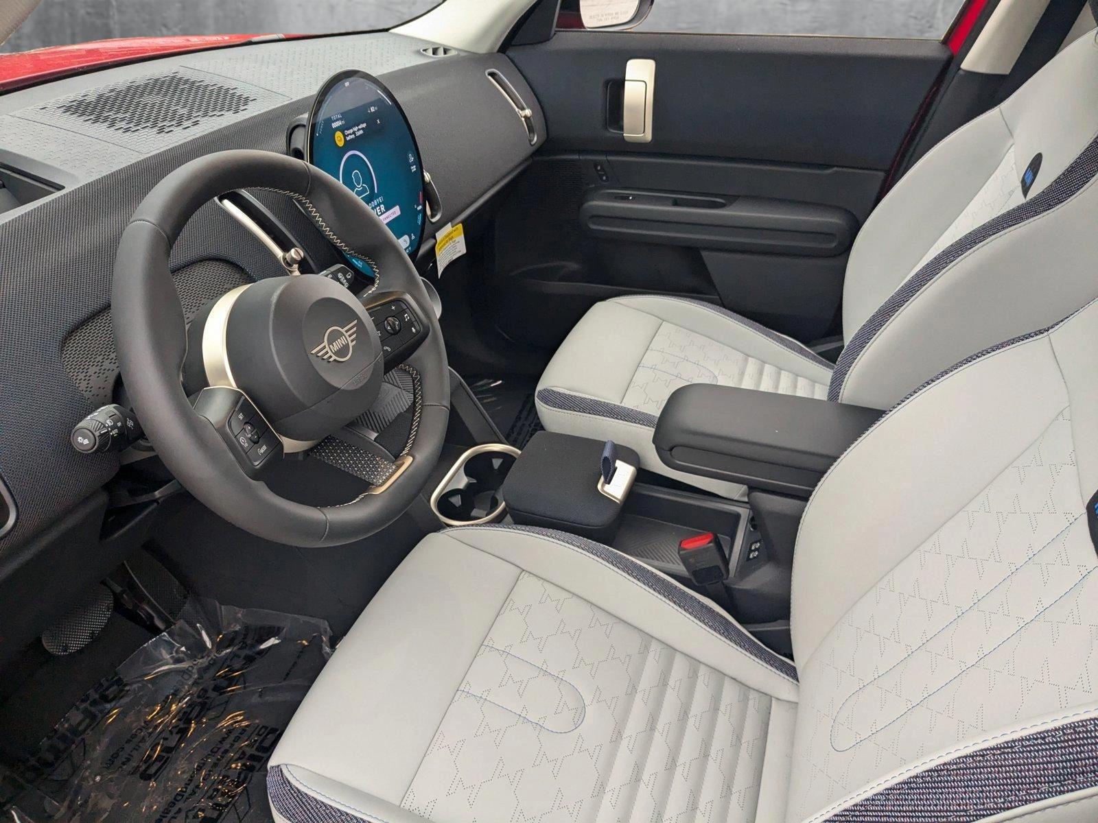 2025 Mini Countryman SE ALL4 Signature photo 3