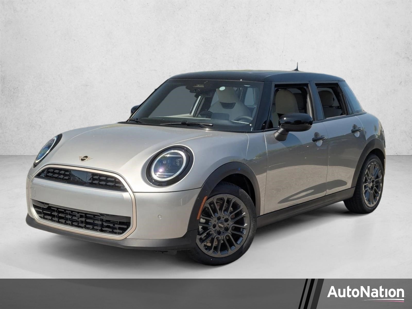 2026 MINI Hardtop's photo
