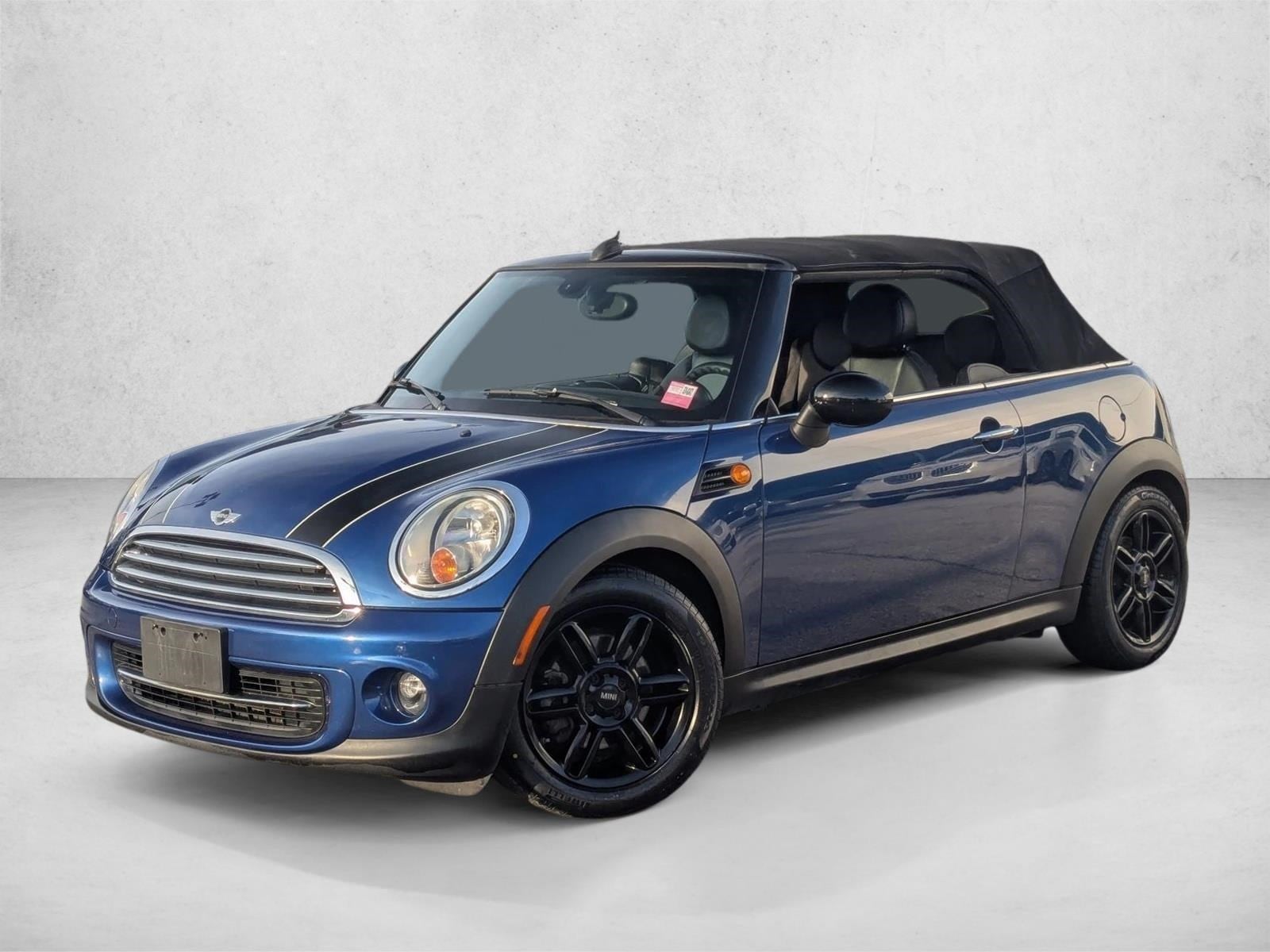 2015 MINI Cooper Base's photo