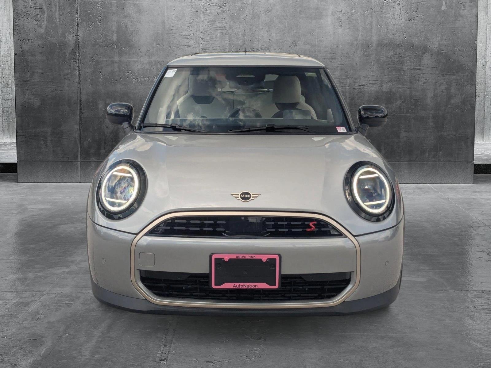 2025 Mini Cooper 2 Door Hardtop S photo 2