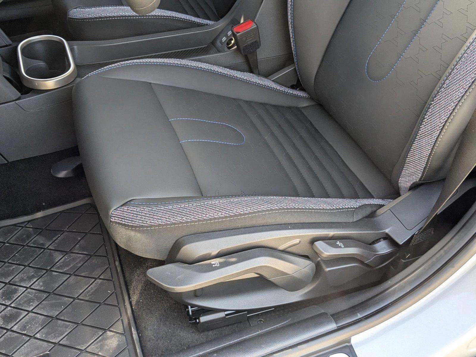 2025 Mini Cooper 4 Door Hardtop S photo 4