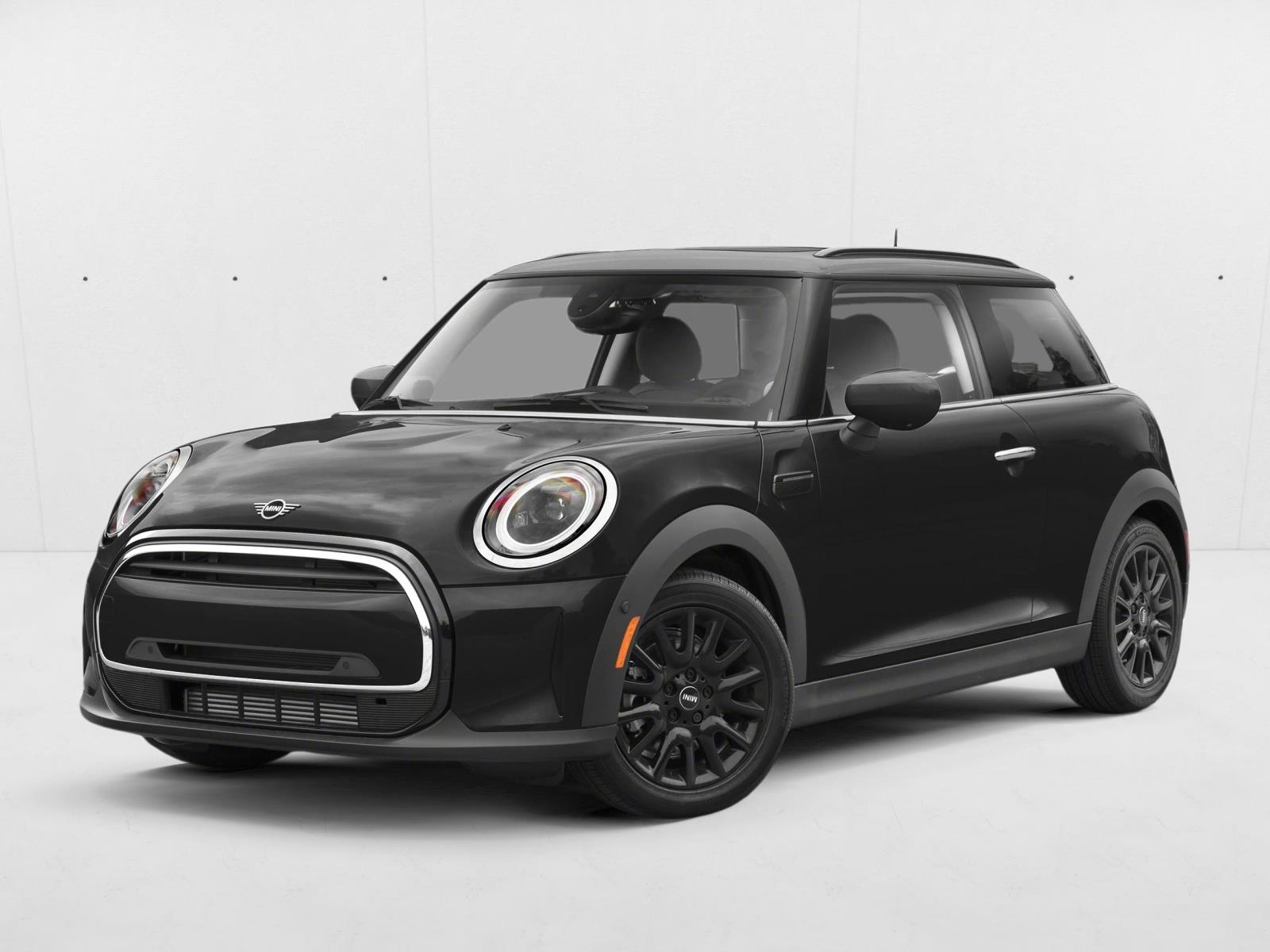 2023 MINI Hardtop 2 Door Base's photo