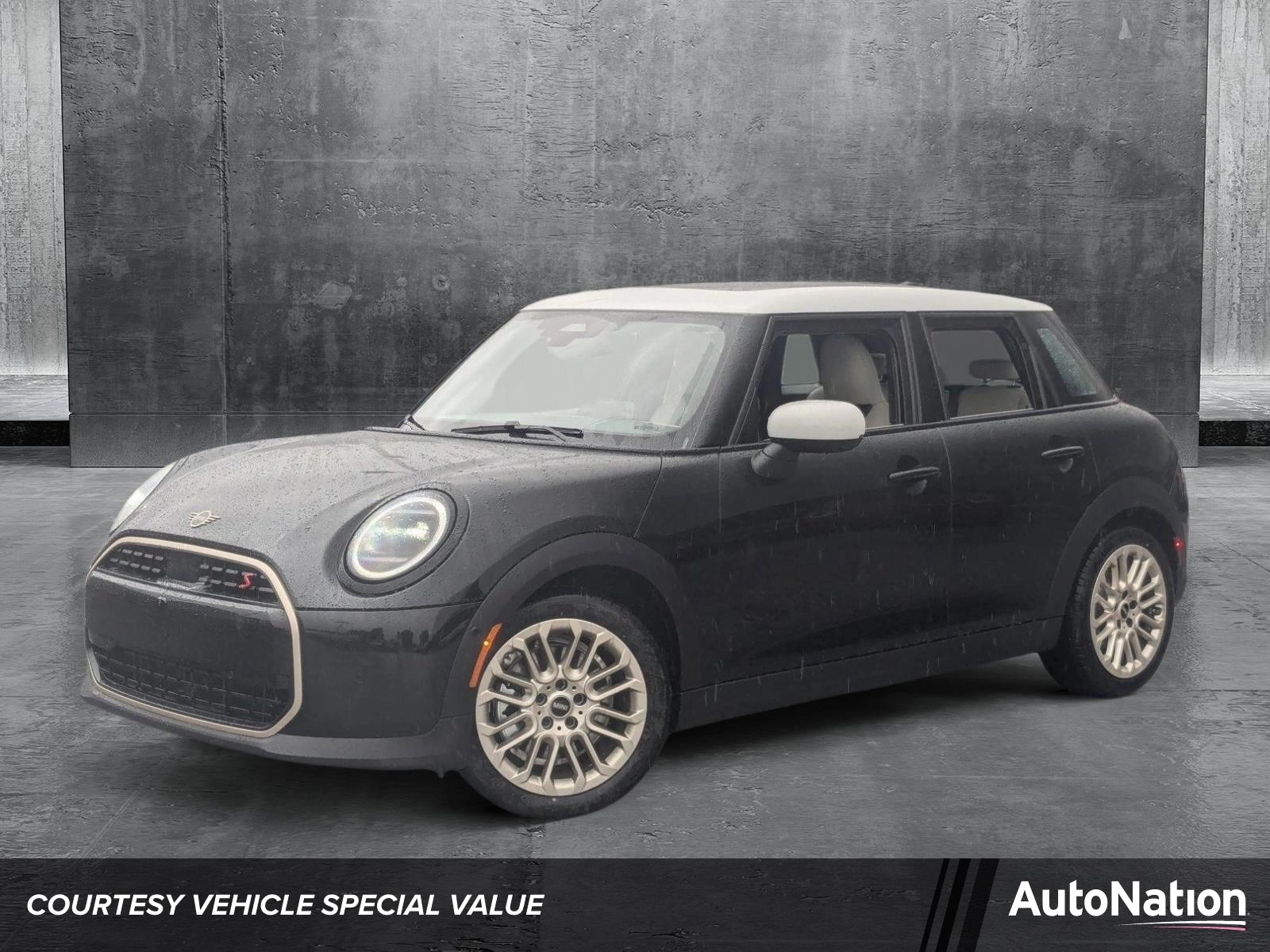 2025 MINI Hardtop 4 Door S's photo