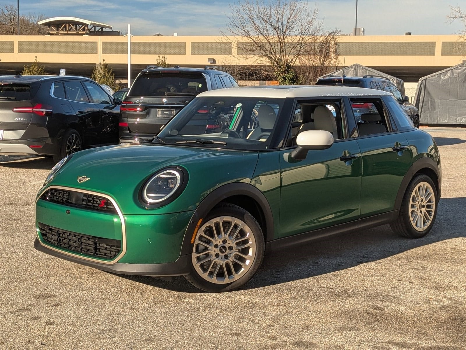 2026 MINI Hardtop S's photo