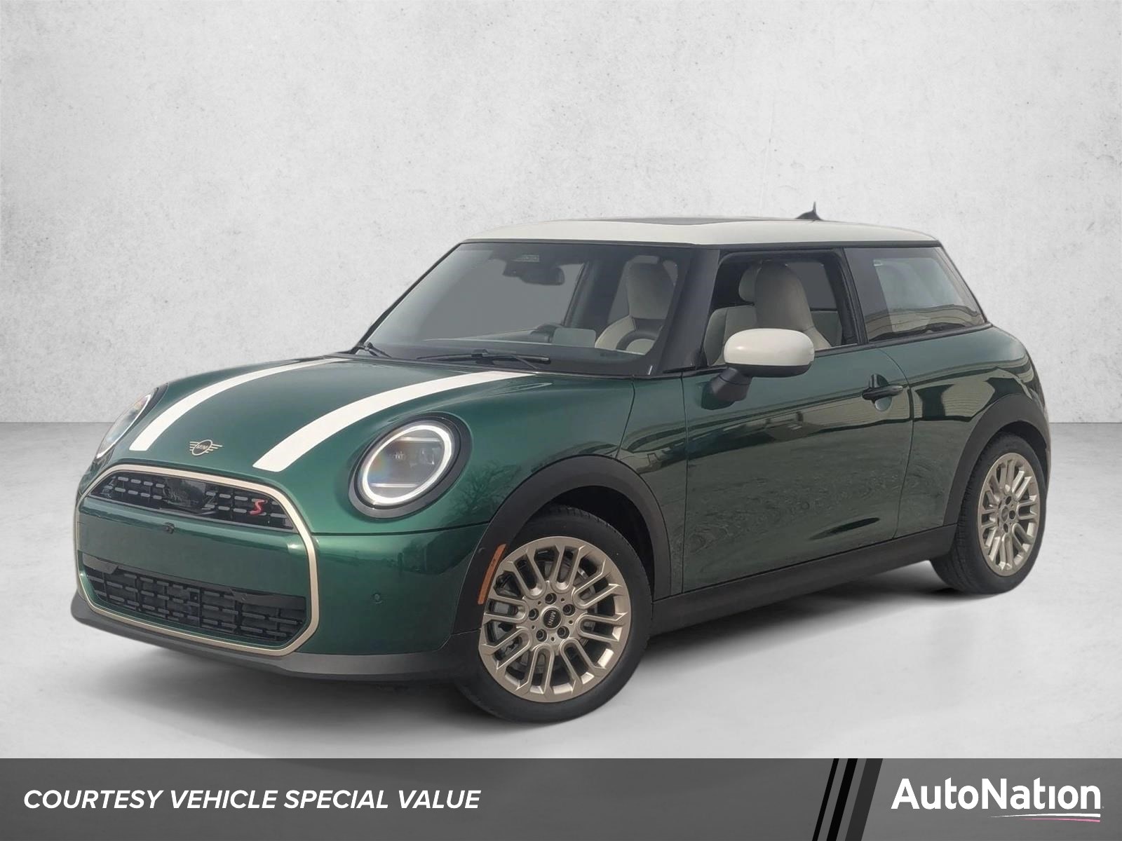 2026 MINI Hardtop Cooper S's photo