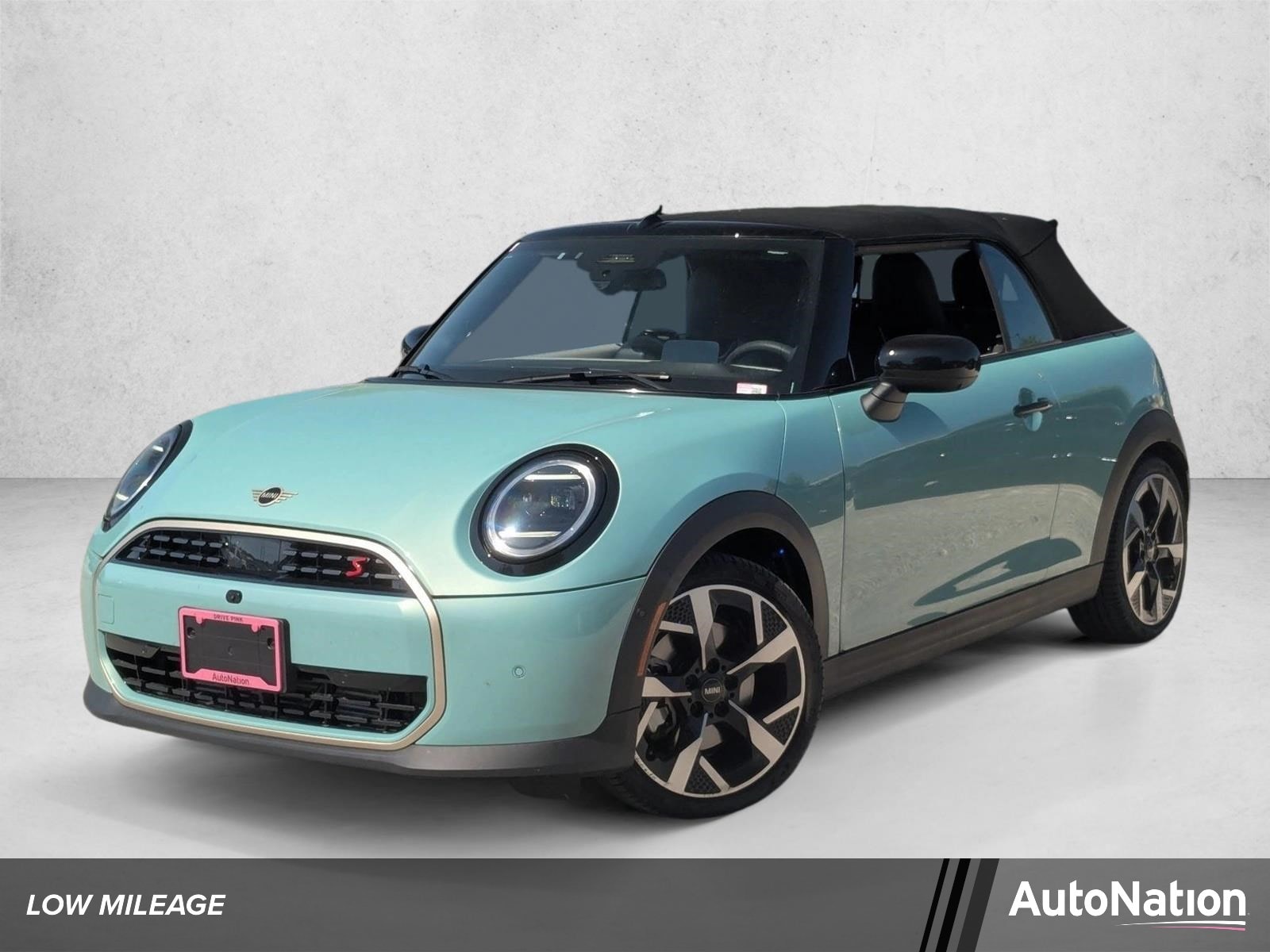 2025 MINI Convertible Cooper S's photo